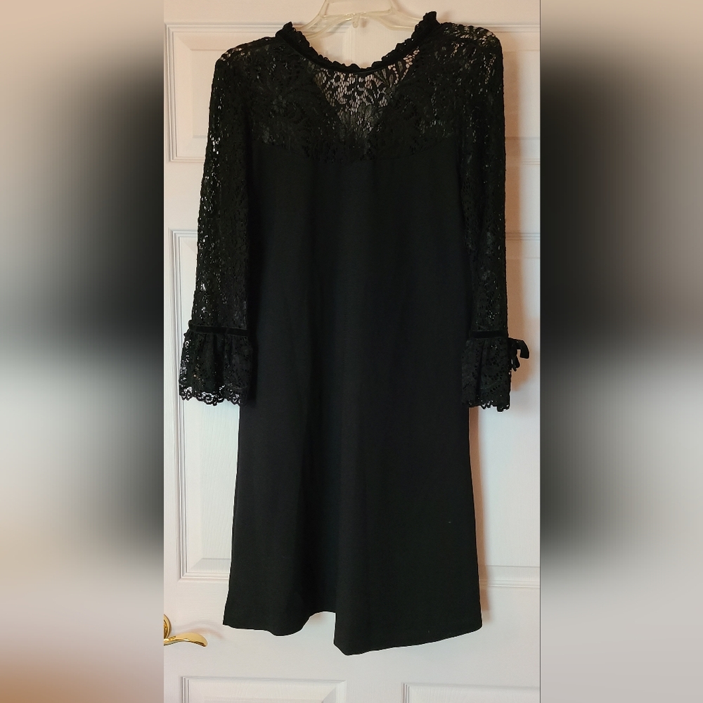 Worthington black lace sleeve cocktail dress 6